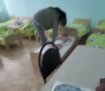 
        Неадекватная воспитательница избивала малышей в&nbsp;детском саду Северодвинска    