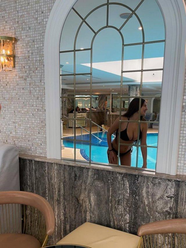 Внучка Михаила Боярского Екатерина пришла в бассейн и поразила там всех формами