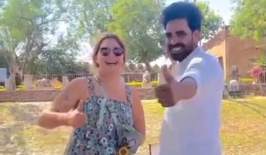 
        Российскую туристку обманом привлекли к&nbsp;съемке оскорбительного видео в&nbsp;Индии    