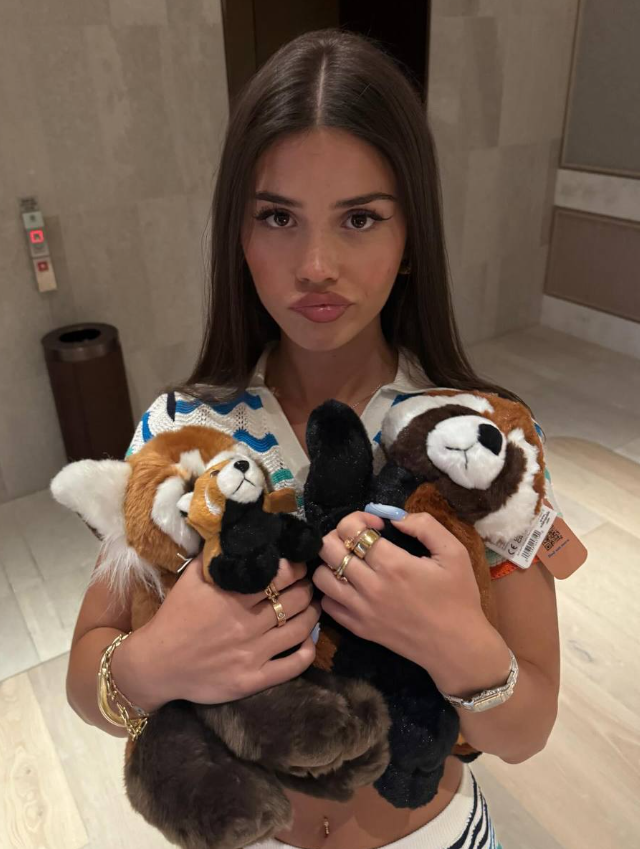 Лия Халтон стала сенсацией Coachella и вызвала споры в сети