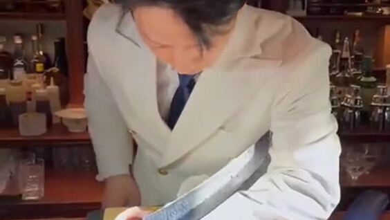 
        Эффектная подача коктейлей    