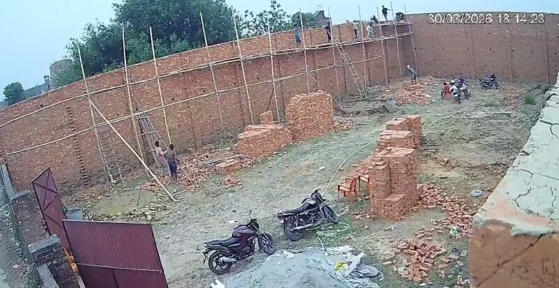 
        Стена упала на&nbsp;рабочих в&nbsp;Индии    