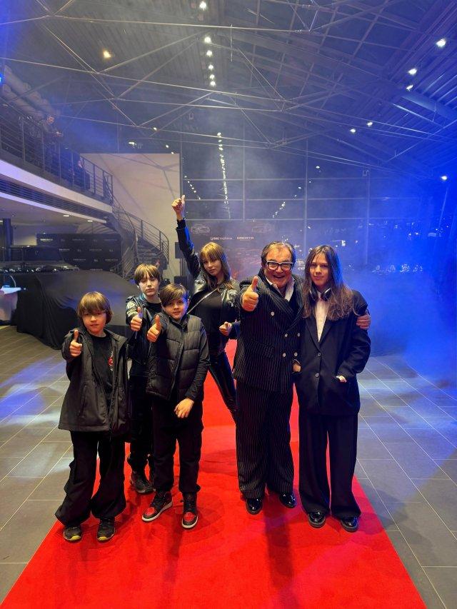 Дибров раскричался на Кудрявцеву, которая сказала, что жена телеведущего Полина изменила ему и ушла