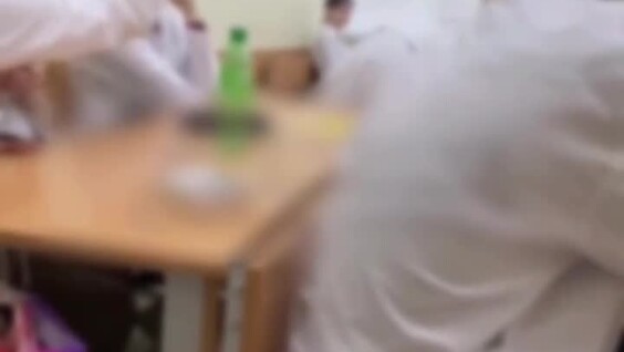 
        Бьют шокером и&nbsp;ставят на&nbsp;колени: одногруппники пытают сироту в&nbsp;казанском медколледже    