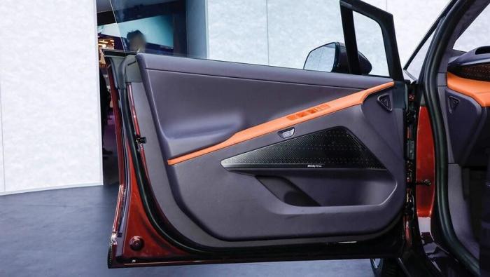 Hyundai представил электромобиль Ioniq V