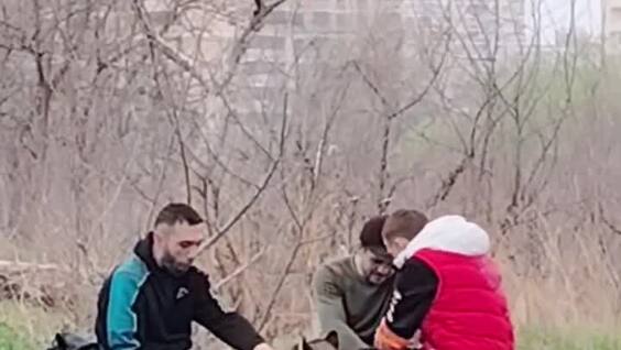 
        Локи нашёл себе мужскую компания    