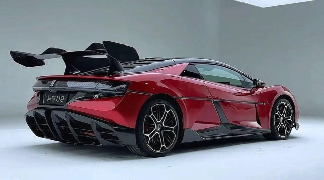 BYD представила в Пекине гиперкар Yangwang U9 Xtreme мощностью 3000 л.с.