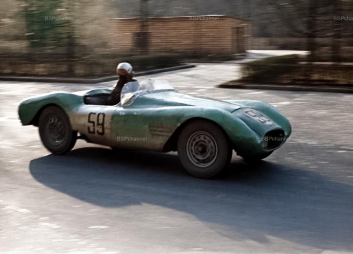 Интересные и местами забавные снимки на автомобильную тематику