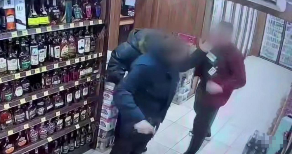 
        Драка с&nbsp;использованием травмата в&nbsp;московском магазине    