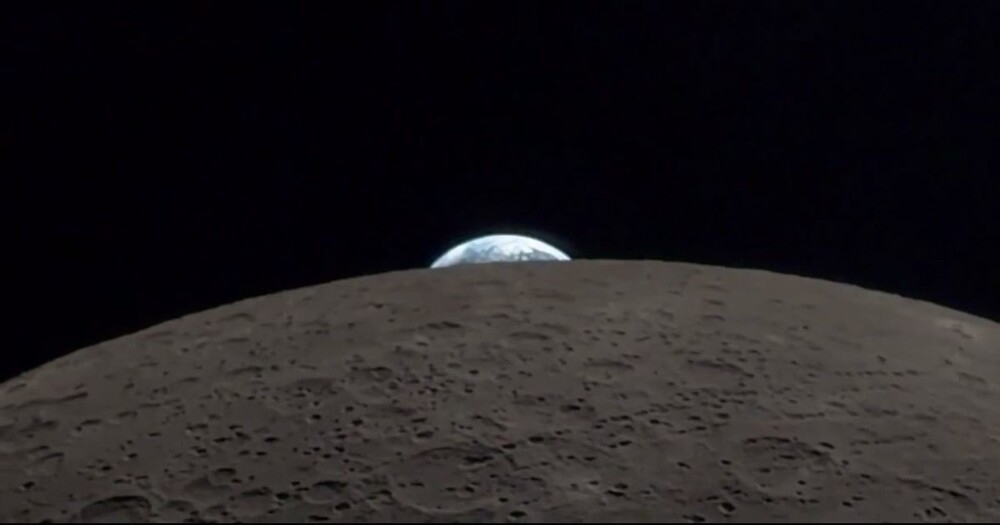 
        "Закат Земли" из&nbsp;космоса    