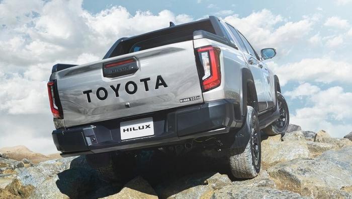 На злобу дня - новый Toyota Hilux в Японии оценили в 2,2 миллиона рублей На злобу дня - новый Toyota Hilux в Японии оценили в 2,2 миллиона рублей
