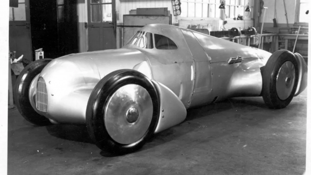 Audi воссоздала рекордный автомобиль 1935 года