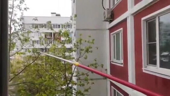 
        В&nbsp;Москве спасатели вызволяли &ldquo;змею&rdquo;, которая оказалась игрушкой    