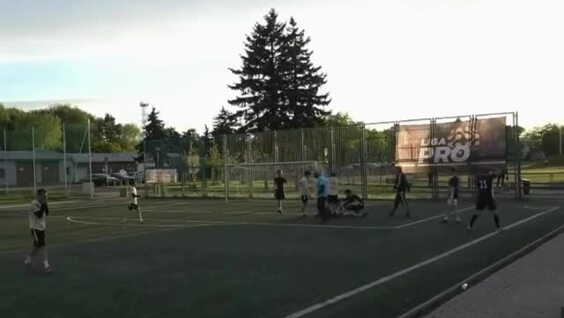 
        В&nbsp;Польше украинский футболист переломал руку подростку на&nbsp;глазах у&nbsp;игроков и&nbsp;зрителей    