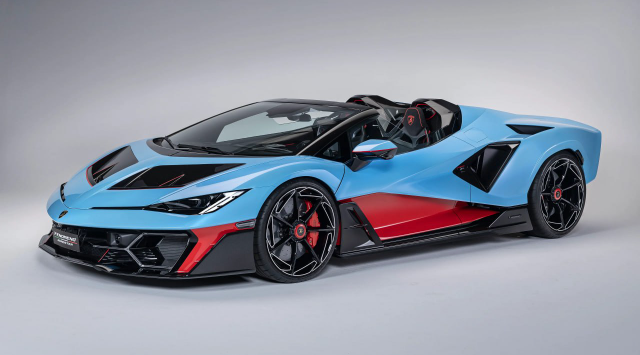 Lamborghini представила гибридный Fenomeno Roadster - самый мощный открытый суперкар марки