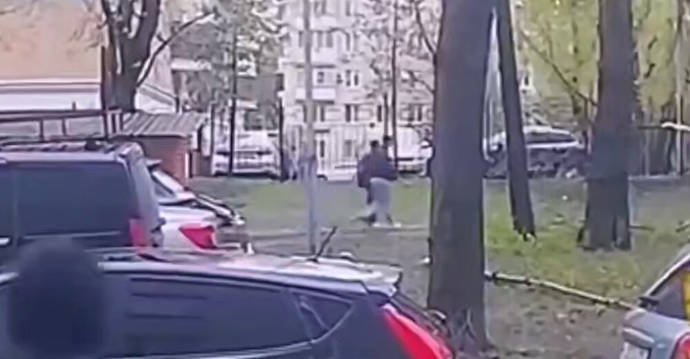 
        Подросток в&nbsp;Москве напал на&nbsp;мужчину с&nbsp;сумкой, в&nbsp;которой было почти 4&nbsp;миллиона рублей    