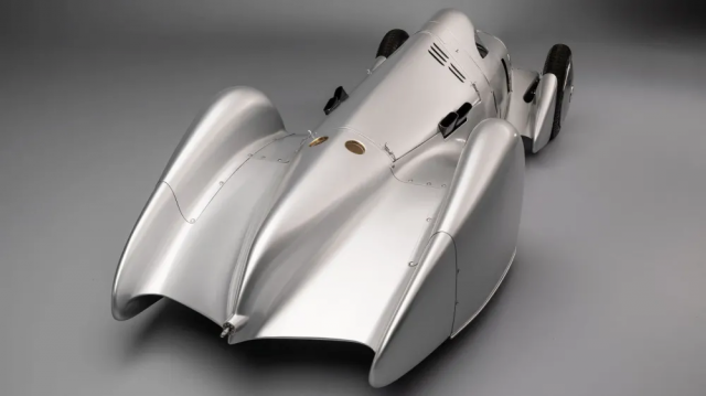 Audi воссоздала рекордный автомобиль 1935 года