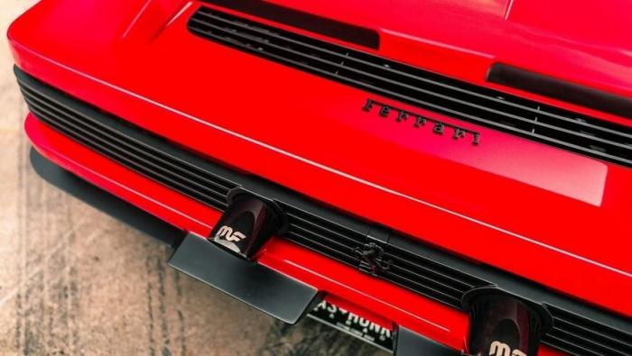 Тюнеры построили 6-колёсную Ferrari Testarossa Тюнеры построили 6-колёсную Ferrari Testarossa