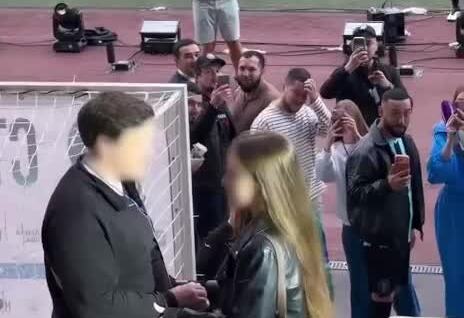 
        Неудачное предложение руки и&nbsp;сердца    
