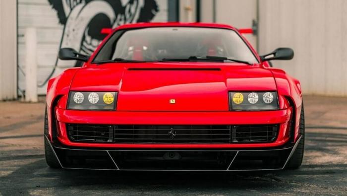 Тюнеры построили 6-колёсную Ferrari Testarossa Тюнеры построили 6-колёсную Ferrari Testarossa