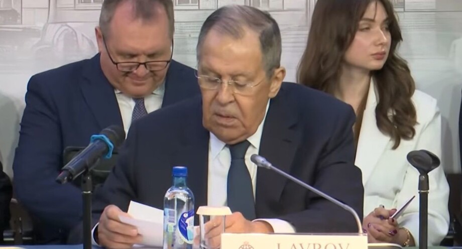 
        Сергей Лавров выругался во&nbsp;время круглого стола    